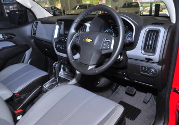 Chevrolet Colorado X-Urban - 24