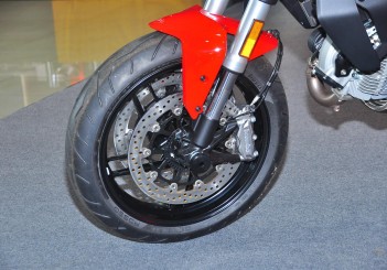 Ducati Monster 797 - 08