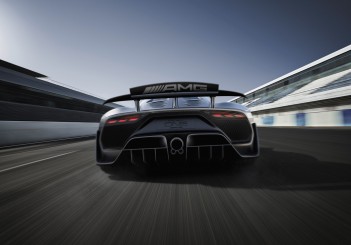 Weltpremiere Showcar Mercedes-AMG Project ONE: Mercedes-AMG bringt Formel 1-Technologie für die Straße