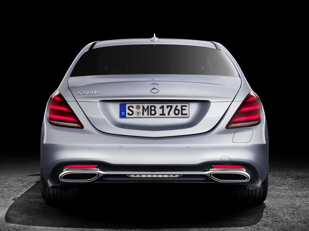 Mercedes-Benz S 560 e - 23
