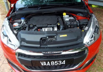 Peugeot 208 Puretech Carsifu (11)
