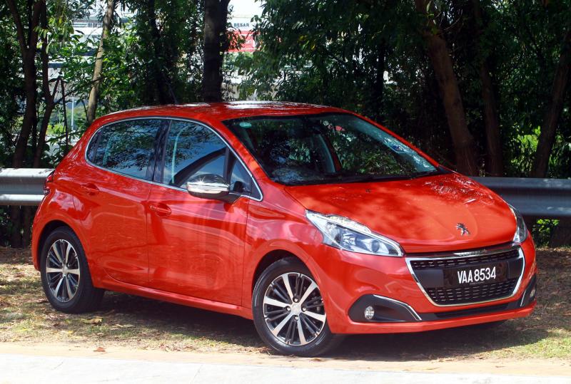 Peugeot 208 Puretech Carsifu (19)