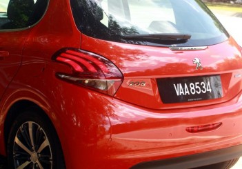 Peugeot 208 Puretech Carsifu (20)