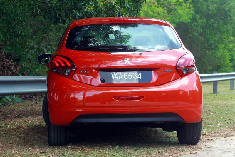 Peugeot 208 Puretech Carsifu (3)
