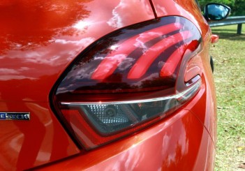 Peugeot 208 Puretech Carsifu (5)