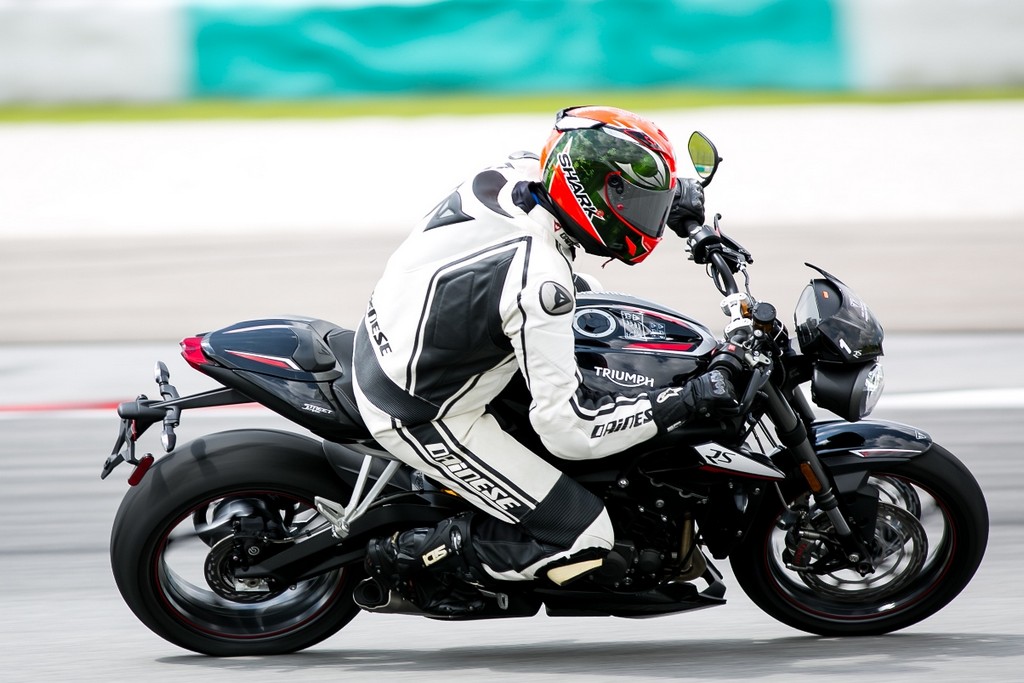 The Street Triple RS in action_3