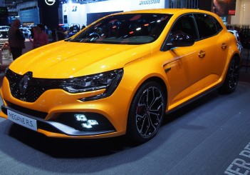 Renault Mégane R.S. back with a vengeance OLYMPUS DIGITAL CAMERA